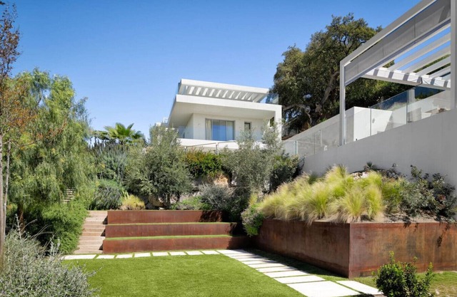 Luxury New Villa ALMA- 5BDR, Pool, Garden, Parkin