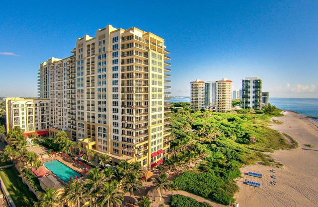 Luxury ocean and sunset views from spacious condo in Palm Beach Resort and Spa 1802