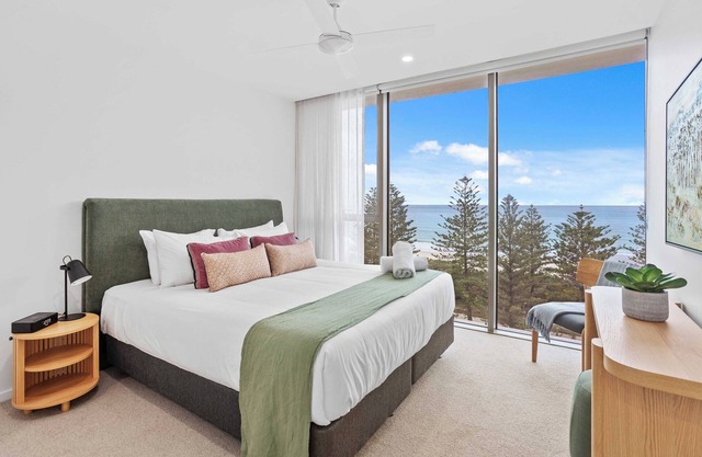 Luxury ocean view apartment across from Burleigh Beach!