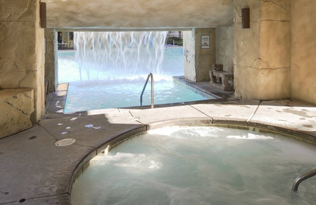 Luxury one bedroom and one bathroom unit with full amenities
