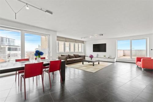 Luxury penthouse in the center of Ostend T101
