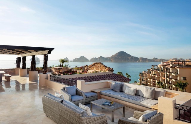 Luxury Penthouse 5000 SqFt w/Hot Tub, Firepit, Panoramic Views, Huge Terrace
