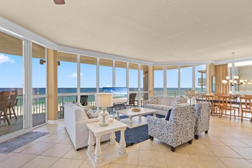 Luxury Penthouse Style Condo Oceania 2