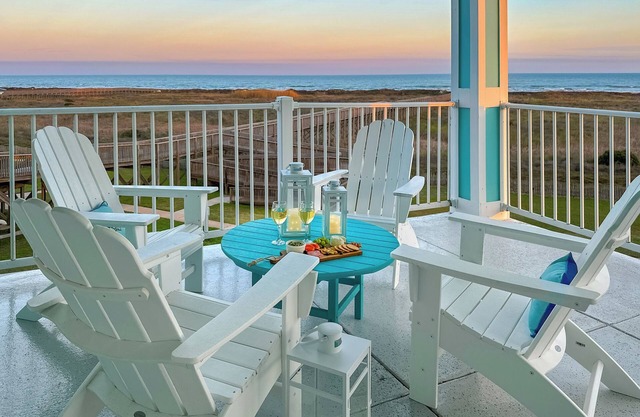 Luxury Renovated Beachfront Oasis