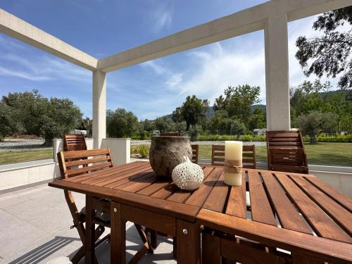 Luxury rental villa for 14 people