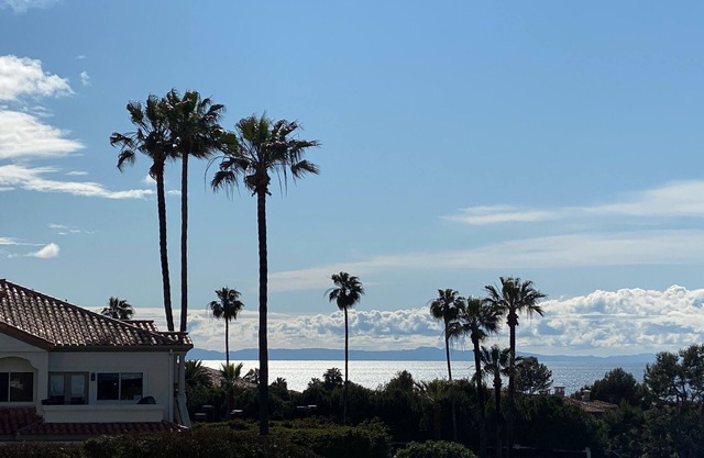 Luxury Resort Style "OCEAN VIEW"Villa next to ocean and resorts!