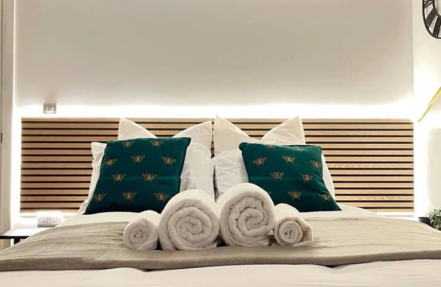 Luxury rooms in London - PeacePods