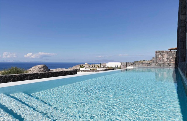 Luxury Santorini Villa | Villa Sirens Song | 3 Bedrooms | Private Infinity Pool.