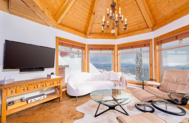 Luxury ski in/out Sauna and Hot Tub