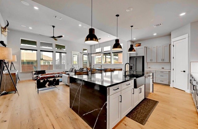 Luxury Southeast Austin Home