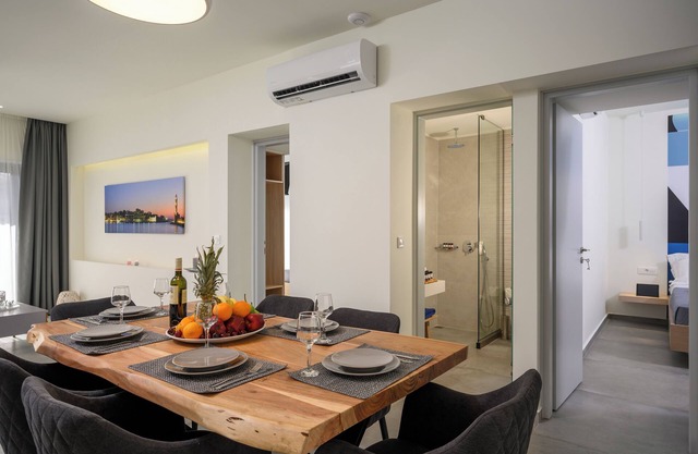 Luxury Suites | Modern Athina Suites In Platanias with Pool