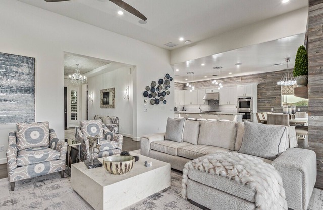 Luxury Super Bowl Home, 3 Bed, 3.5 Bath, Heated Pool, Home Gym, Game Room