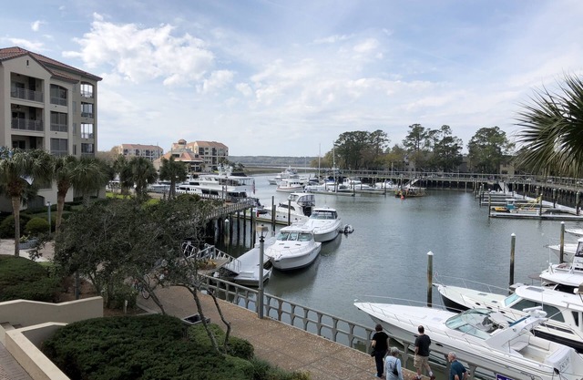 Luxury Three Bedroom Three Bath Villa overlooking Shelter Cove Marina