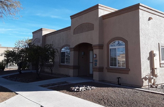 Luxury Town Home with 1 bedroom 1 bath