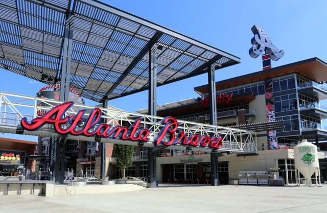 Luxury Townhome - 1 Mile to The Battery Atlanta