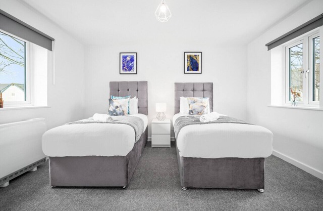Luxury Two Bedroom Apartment - Parking