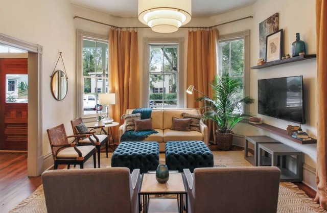 Luxury Victorian Retreat | Heated Pool