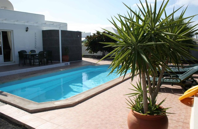 Luxury Villa With Private Pool, Sea and Mountain Views