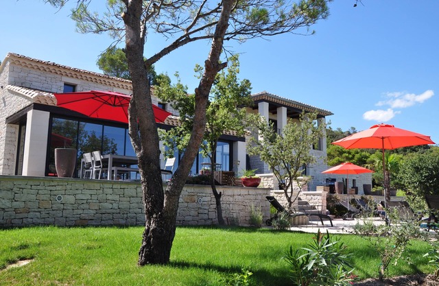 Luxury villa * with swimming pool in La Roque-sur-Cèze, between Avignon & Uzès