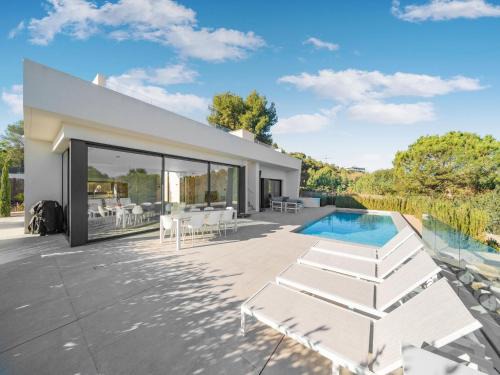Luxury Villa Near Las Colinas