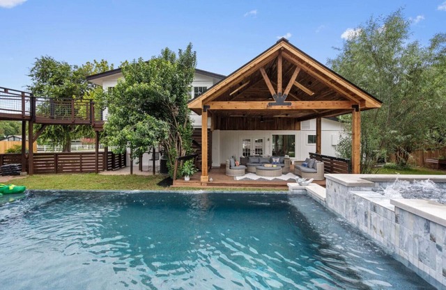 Luxury Villa Retreat, Pool, Hot tub & Fun