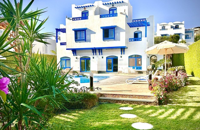 Luxury villa with sea view and pool