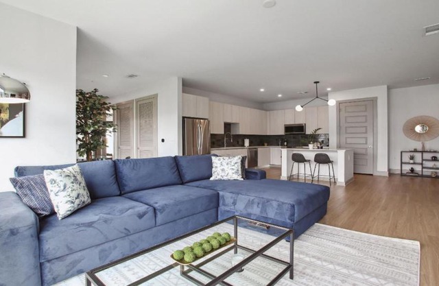 Luxury West Midtown 2 bdrm