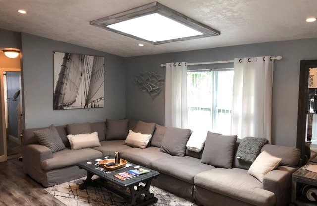 Luxury Zen 2BD Pool Close to All , Beaches.