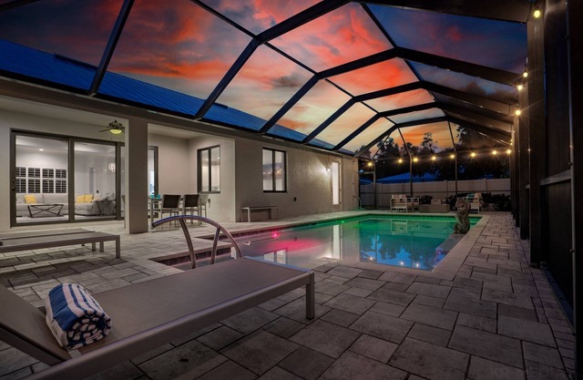 LuxuryHome+MiniPutt&HeatedPool+FirePit+Close2Beach