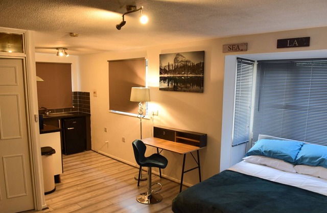 Luxx Studio Apartment Luton