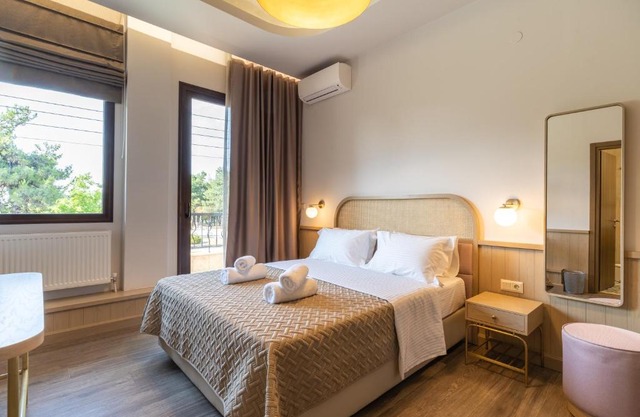 LYDIA suites and rooms
