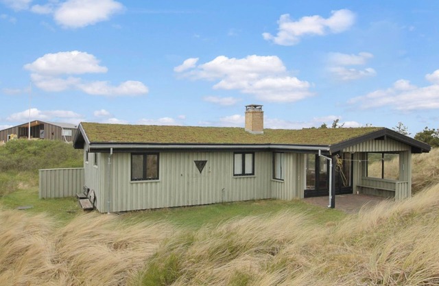 "Lykke" - 800m from the sea by Interhome