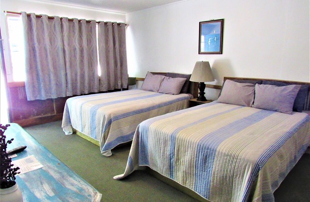 Lynnhurst Resort Motel #11 w/Kitchen - Dog Friendly!