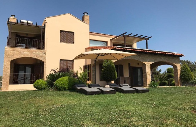 M Varkes Villa
