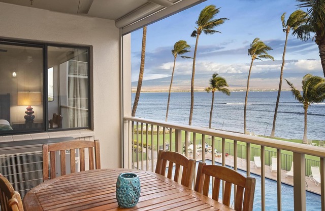 Maalaea Kai 307 Maui Prime Oceanfront nKing Beds w/ensuitenDedicated Workspace
