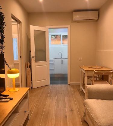 MAB1 - Apartamento a pie de calle con terraza privada