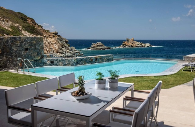 Made By The Sea Villas 8 BDRM