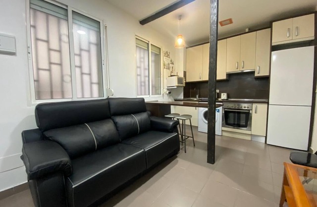 Madrid Ferrocarril - 2-Bedroom Apartment