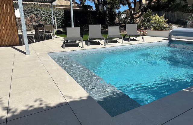 Magnificent VILLA 220 m² - 14 persons - heated swimming pool - parking lot
