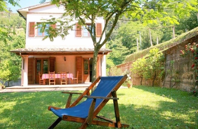 Magnificent villa overlooking the coast. Garden and terrace.