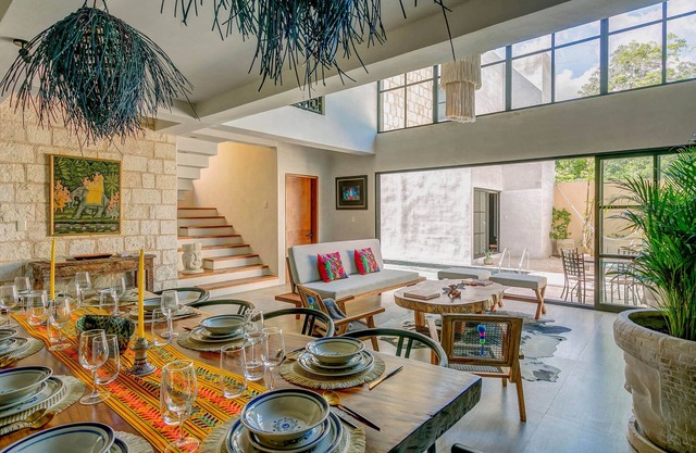 Magnificent Villa with Roof Pool and Lap Pool!