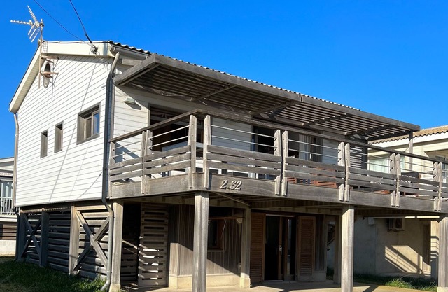 Magnificent wooden chalet, sleeps 10 on 3 levels