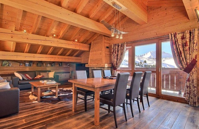 Magnifique appartement haut de gamme avec cheminée et parkings couverts - FR-1-455-228