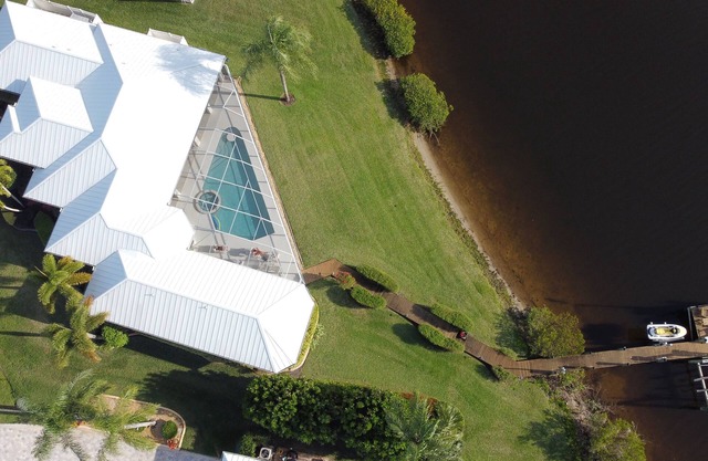 Magnifque Maison Avec vue et Accès Directe à L'eau