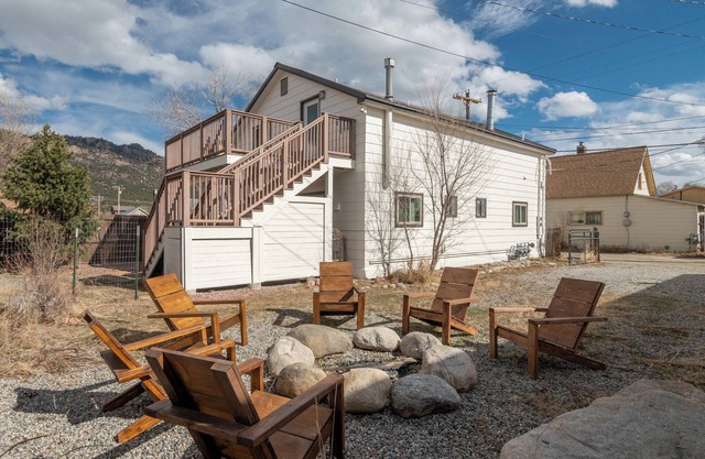 Main Street Retreat-Downstairs-Pet Friendly! Fire Pit! STR#-263