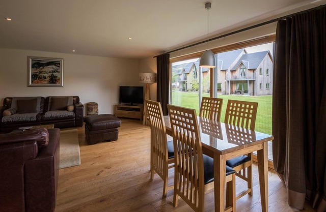 Mains of Taymouth, Kenmore ~ 5* 3 The Gallops - Downstairs property - sleeps 4 guests in 2 bedrooms