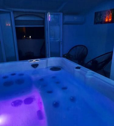 Maison avec jacuzzi