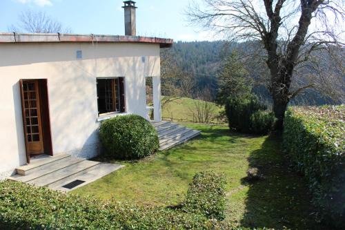 Maison chaleureuse à Langogne avec vue sur montagne