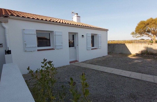 Maison Claire et Chaleureuse Avec Extérieur Clos, Idéale Pour les Familles