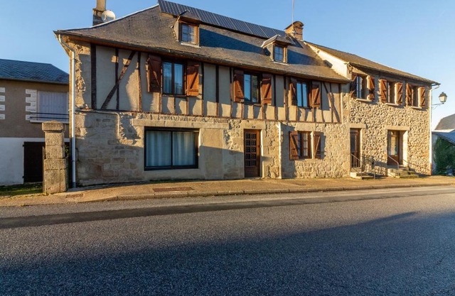 Maison de 4 chambres avec jardin amenage et wifi a Treignac